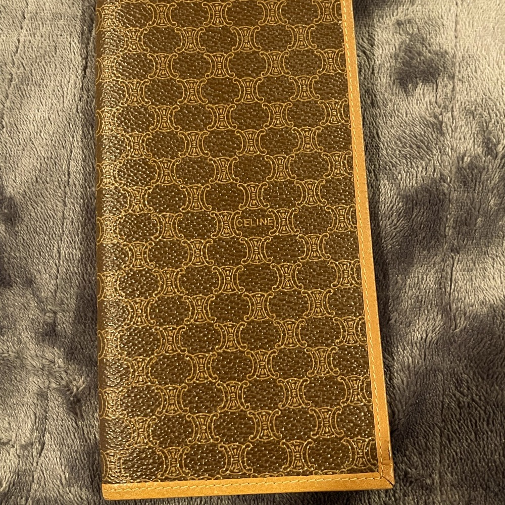 Celine Wallet Purse Long Wallet Macadam Brown
Brown Woman Authentic Used